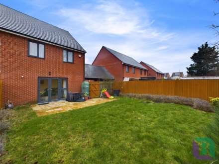 Halesworth Avenue, Broughton, Image 17