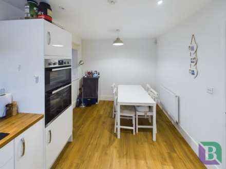 Halesworth Avenue, Broughton, Image 4