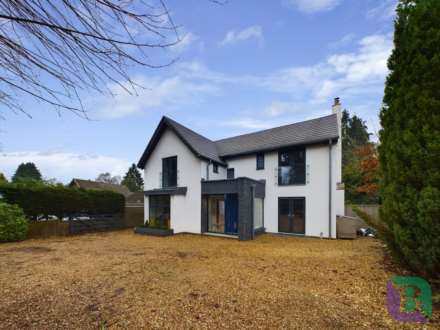 4 Bedroom Detached, Church Road, Woburn Sands