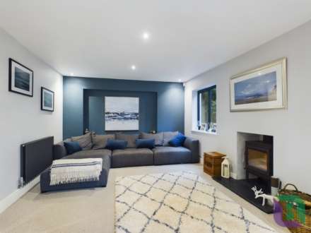 Church Road, Woburn Sands, Image 10