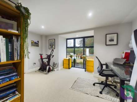 Church Road, Woburn Sands, Image 13