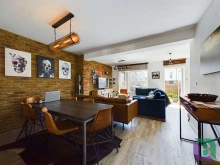 Countess Way, Broughton, Image 4
