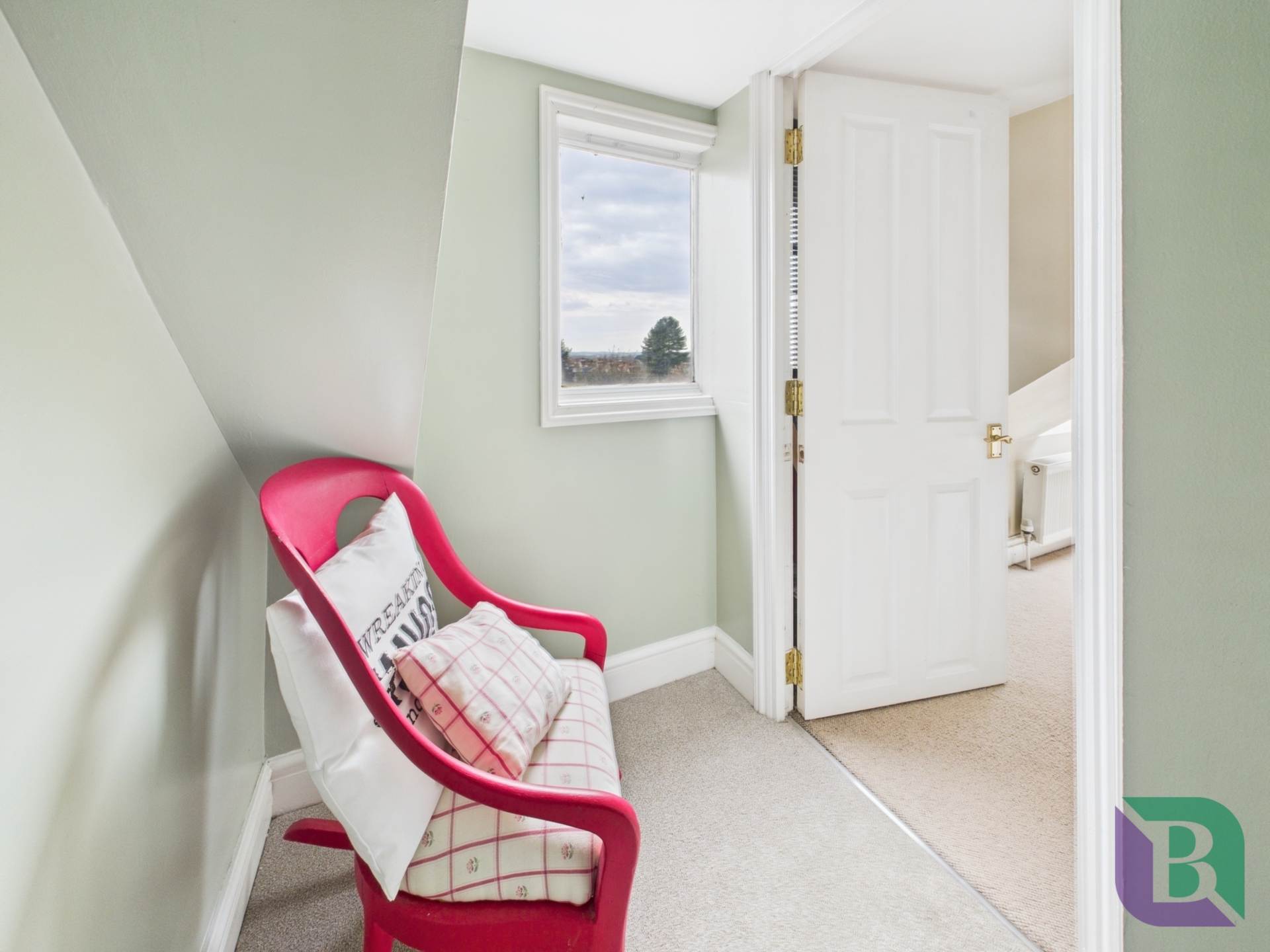 Station Road, Woburn Sands, Image 19