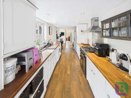Station Road, Woburn Sands, Image 10