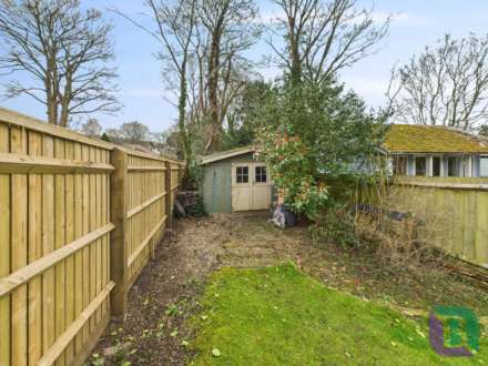 Station Road, Woburn Sands, Image 26