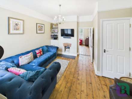 Station Road, Woburn Sands, Image 4