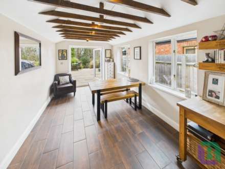 Station Road, Woburn Sands, Image 5