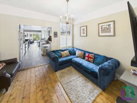 Station Road, Woburn Sands, Image 6