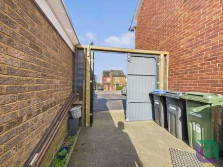 Bow Brickhill Road, Woburn Sands, Image 25