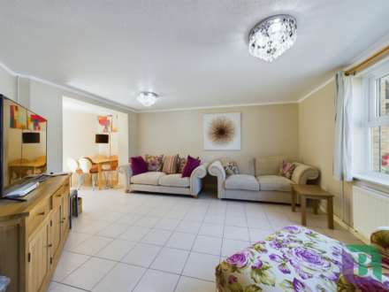 Rhodes Place, Oldbrook, Image 2