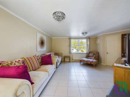 Rhodes Place, Oldbrook, Image 3