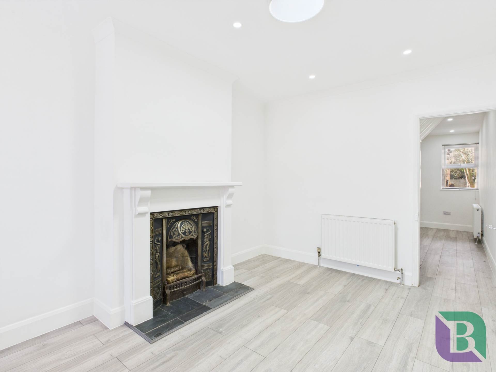 Station Road, Woburn Sands, Image 4
