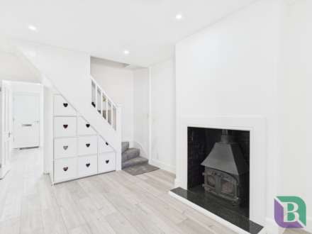 Station Road, Woburn Sands, Image 6