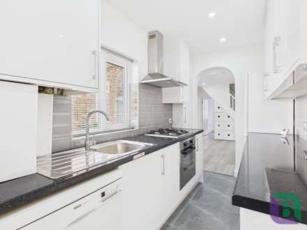 Station Road, Woburn Sands, Image 8