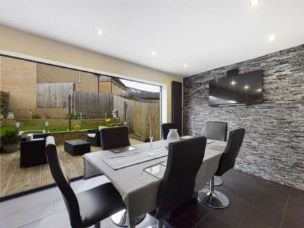 Penshurst Crescent, Ashland, Image 3