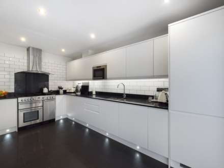 Penshurst Crescent, Ashland, Image 6