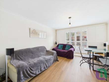 Leary Crescent, Newport Pagnell, Image 4