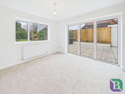 Elm Grove, Woburn Sands, Image 9