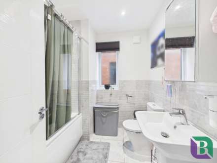 Burney Drive, Eagle Farm South, Image 11