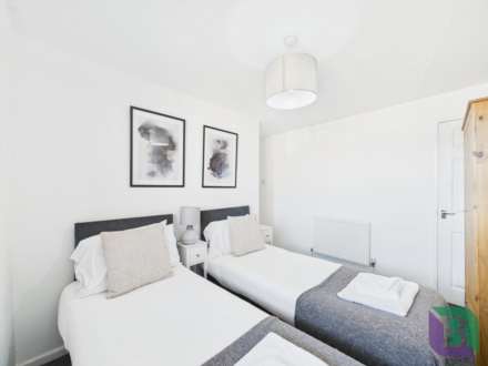 Frensham Drive, Bletchley, Image 14