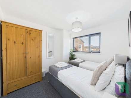 Frensham Drive, Bletchley, Image 15