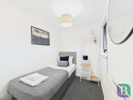 Frensham Drive, Bletchley, Image 17