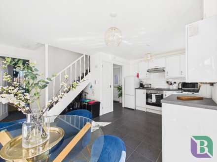 Frensham Drive, Bletchley, Image 4