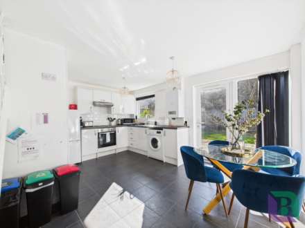 Frensham Drive, Bletchley, Image 5