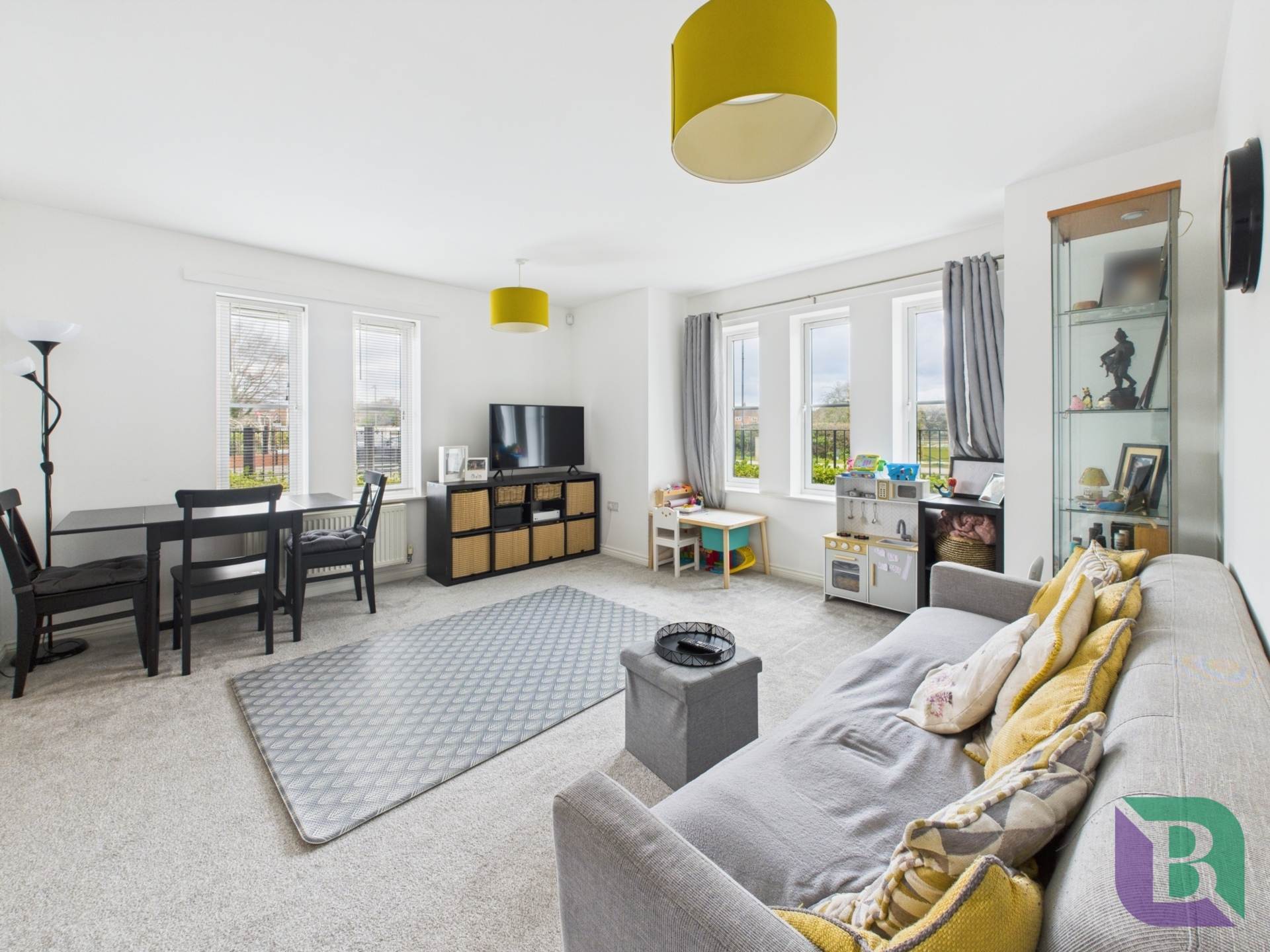 Summerlin Drive, Woburn Sands, Image 2