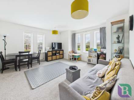 Summerlin Drive, Woburn Sands, Image 2