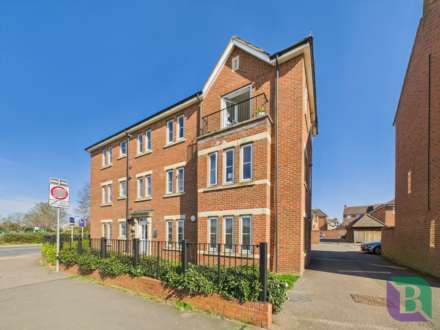 Summerlin Drive, Woburn Sands, Image 9