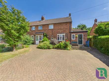 Chapel Street, Woburn Sands, Image 1