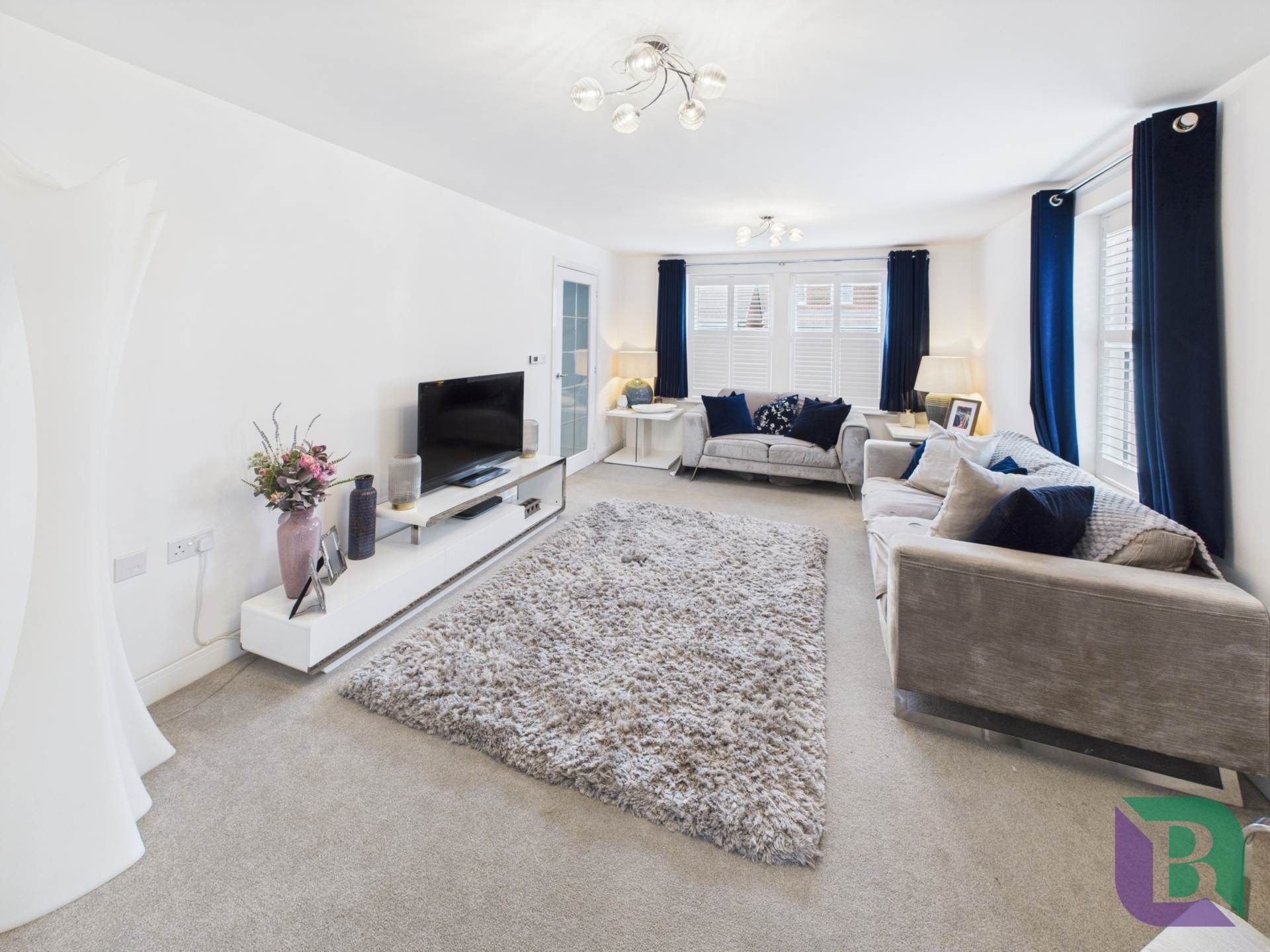 Summerlin Drive, Milton Keynes, Image 2