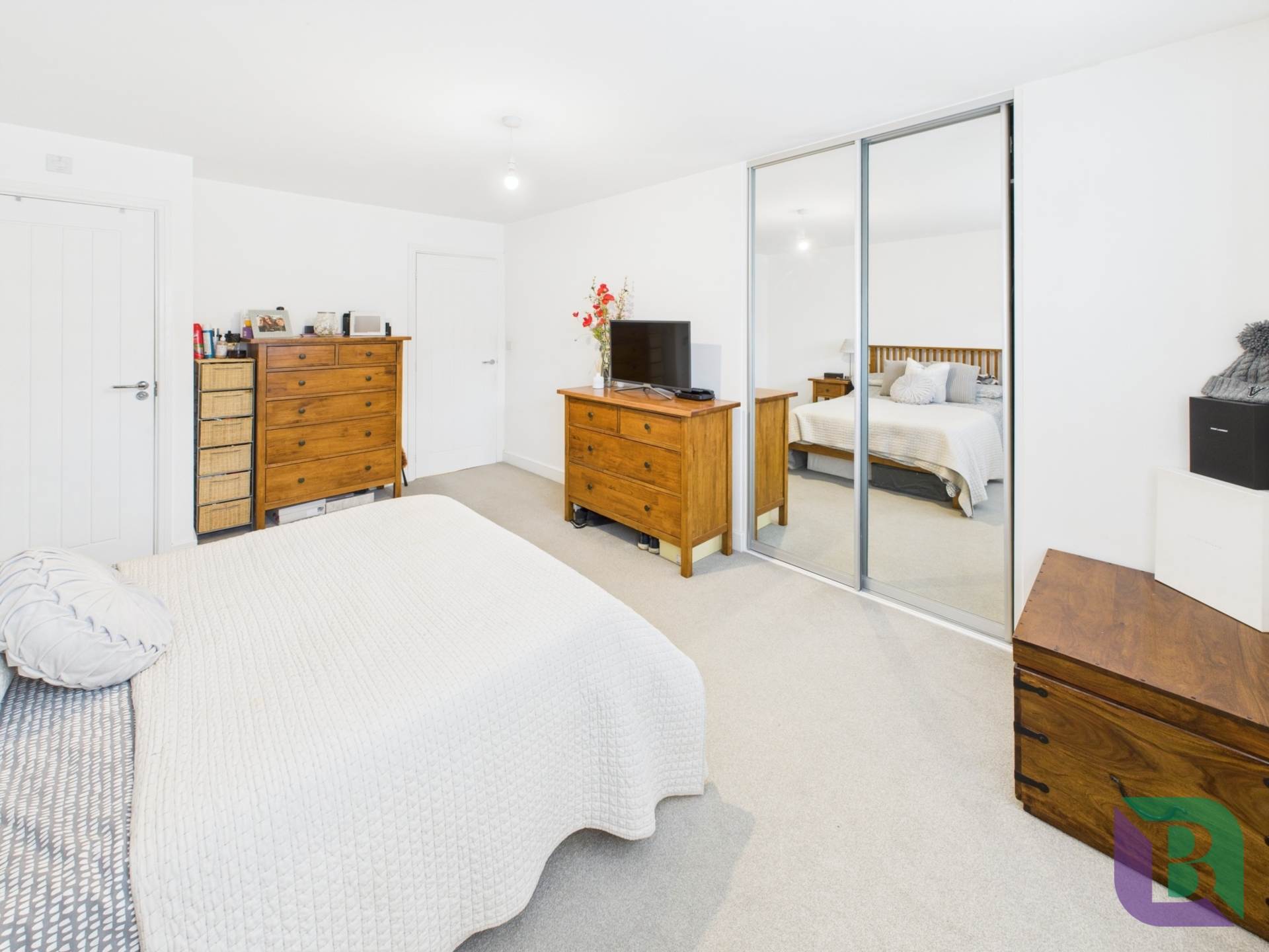 Summerlin Drive, Milton Keynes, Image 8