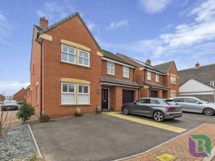 4 Bedroom Detached, Summerlin Drive, Milton Keynes