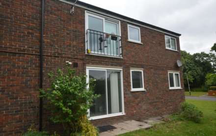 2 Bedroom Maisonette, Warren Bank, Simpson