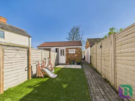 Bedford Road, Aspley Guise, Image 16