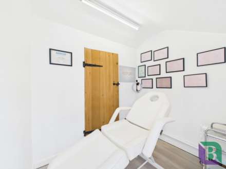 Bedford Road, Aspley Guise, Image 17