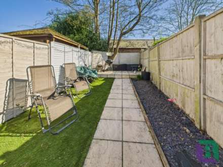 Bedford Road, Aspley Guise, Image 18