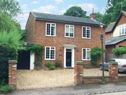 Property For Sale Woburn Lane, Aspley Guise, Milton Keynes