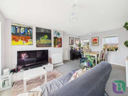Albus Close, Fairfields, Image 3