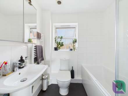 Albus Close, Fairfields, Image 7