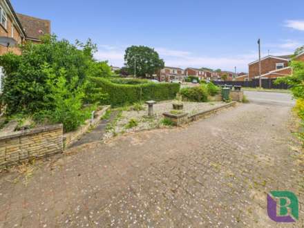 Cranfield Road, Woburn Sands, Image 16