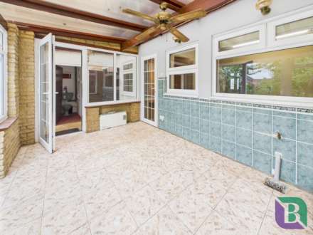 Cranfield Road, Woburn Sands, Image 8