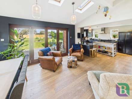 Hillway, Milton Keynes, Image 10