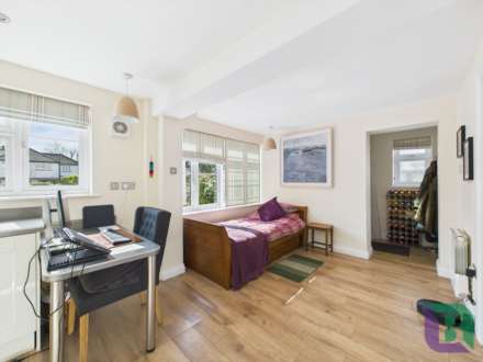 Hillway, Milton Keynes, Image 22