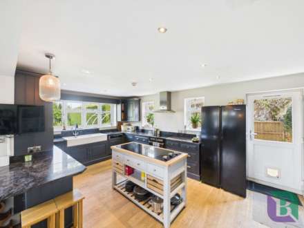 Hillway, Milton Keynes, Image 9
