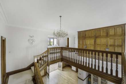 Tring, Image 16