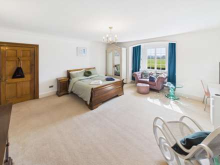 Tring, Image 24