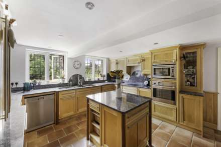 Tring, Image 9